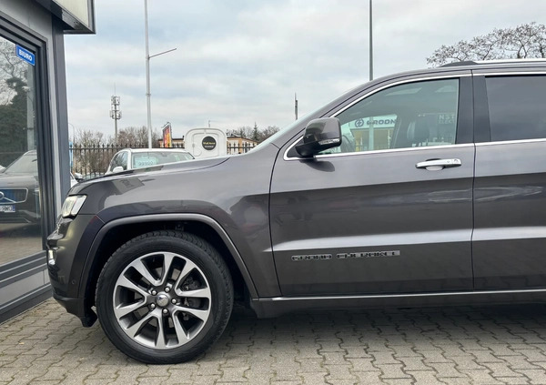 Jeep Grand Cherokee cena 129900 przebieg: 127655, rok produkcji 2017 z Świdnik małe 529